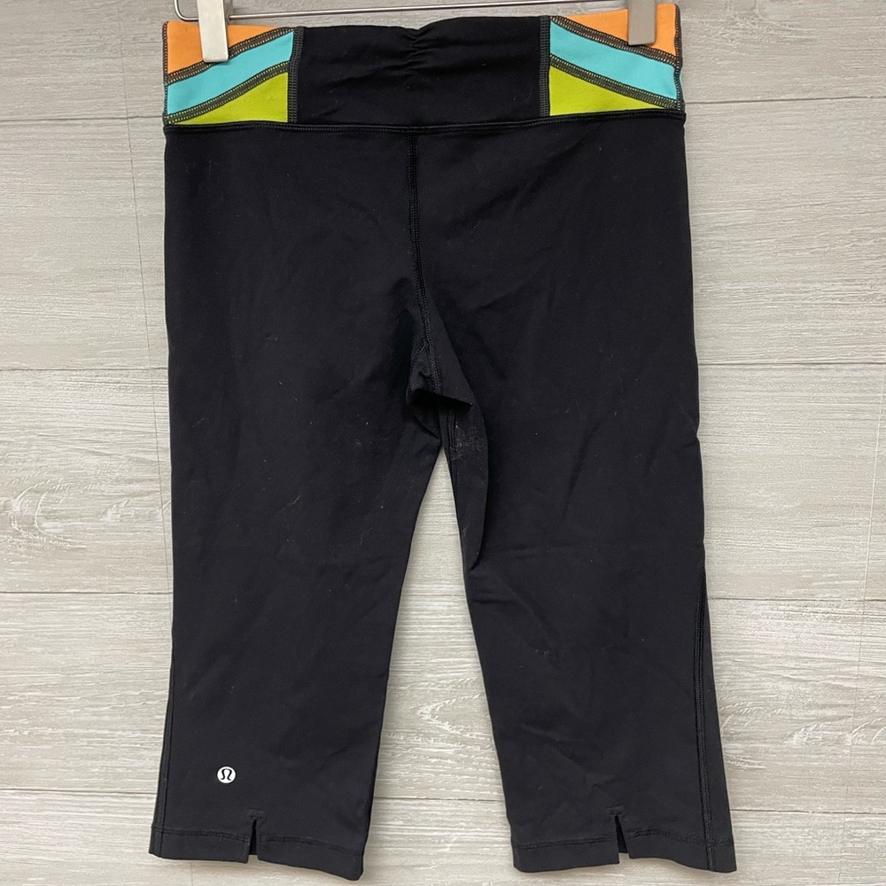 | Lululemon | Gather & Crow Crop *Full-On Luon. Size 4. - Picture 10 of 15